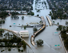 Flooded Highway following Hurricane Katrina, New Orleans, LA/ Public Domain